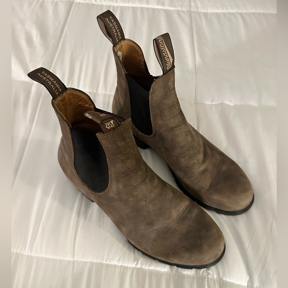 Blundstone 1677 Heeled Boots Rustic Brown Size 11